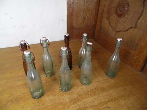 Alte bierflasche mit - alte,